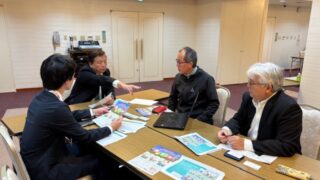 歩くサッカーです