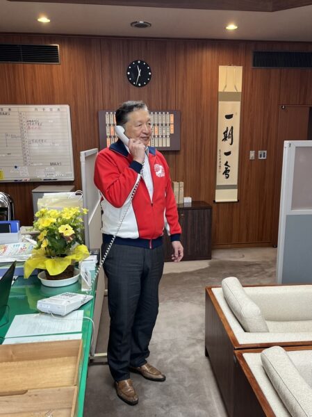 赤いジャージ